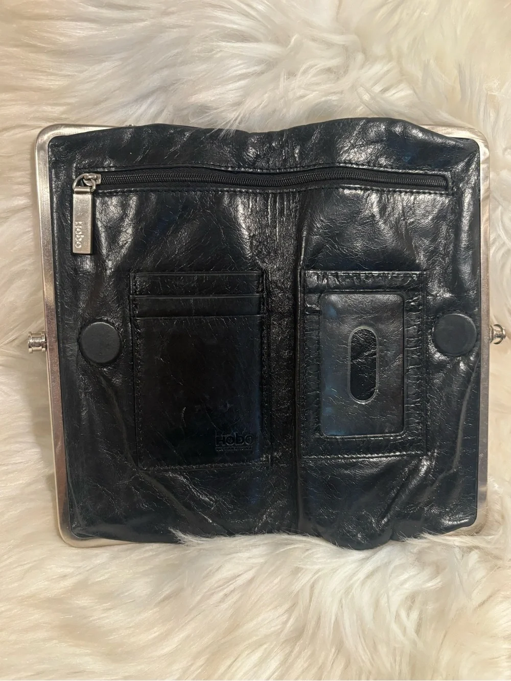 Hobo International Lauren Leather Clutch/Wallet Black Bifold Magnetic 9